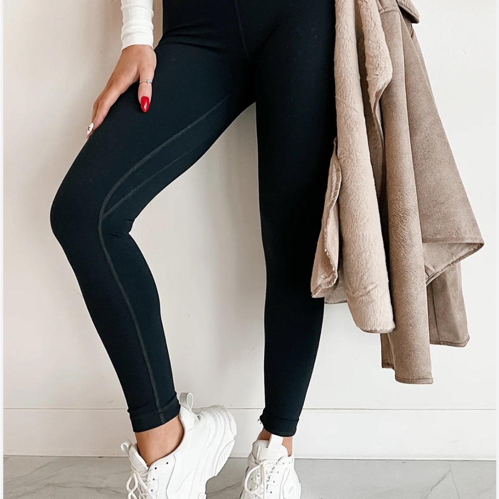 NanaMacs Black High-Waisted Leggings